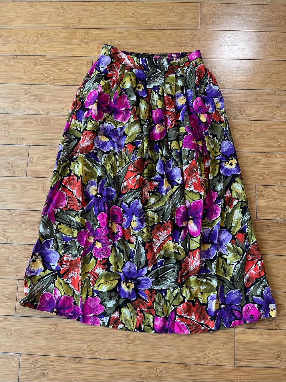 Vintage 90s Southern Lady Artsy Floral Rayon Midi Skirt in Purple Multicolor